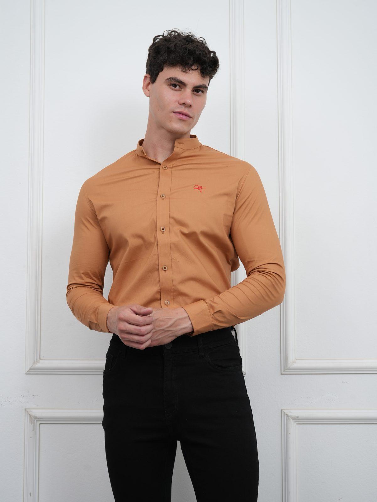 Camisa cuello Nerú camello