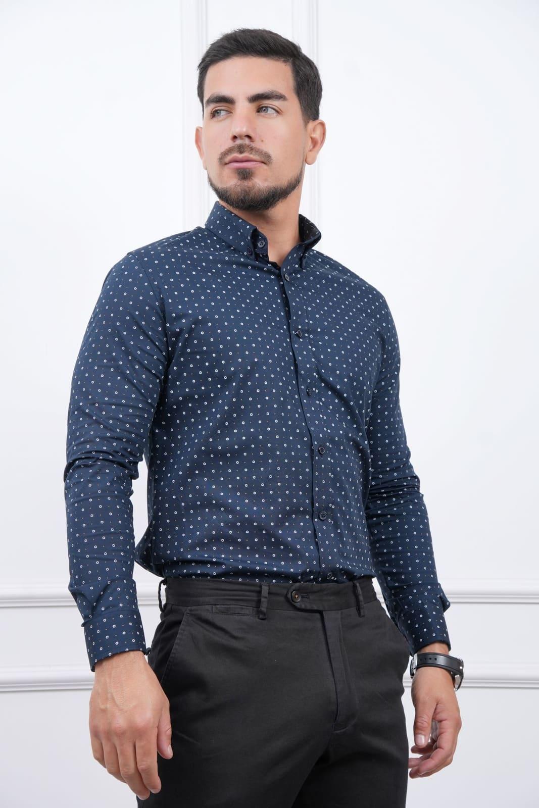 Camisa micropuntos color Azul marino · foto 2